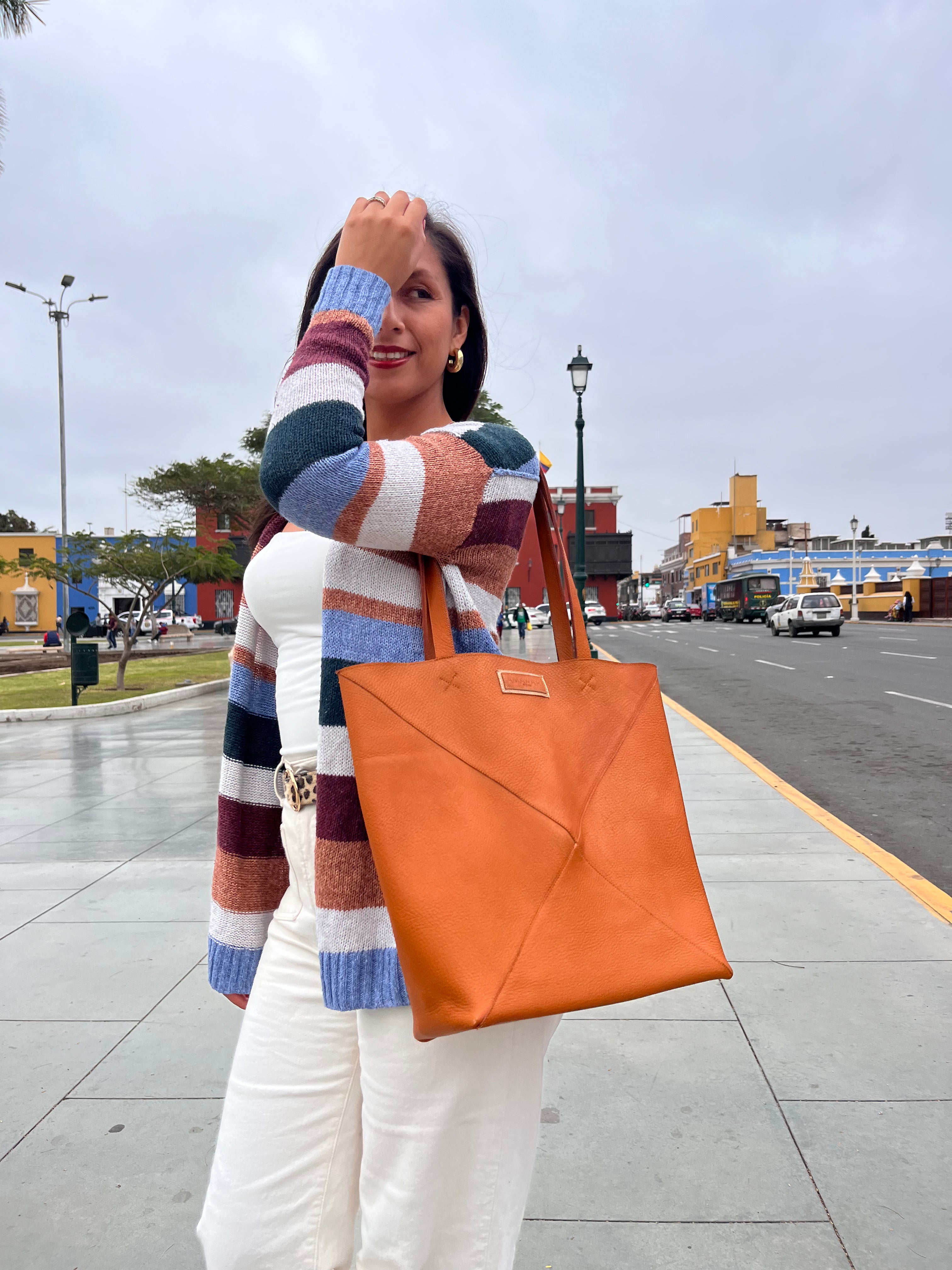 TOTE BAG 100% CUERO HABANO