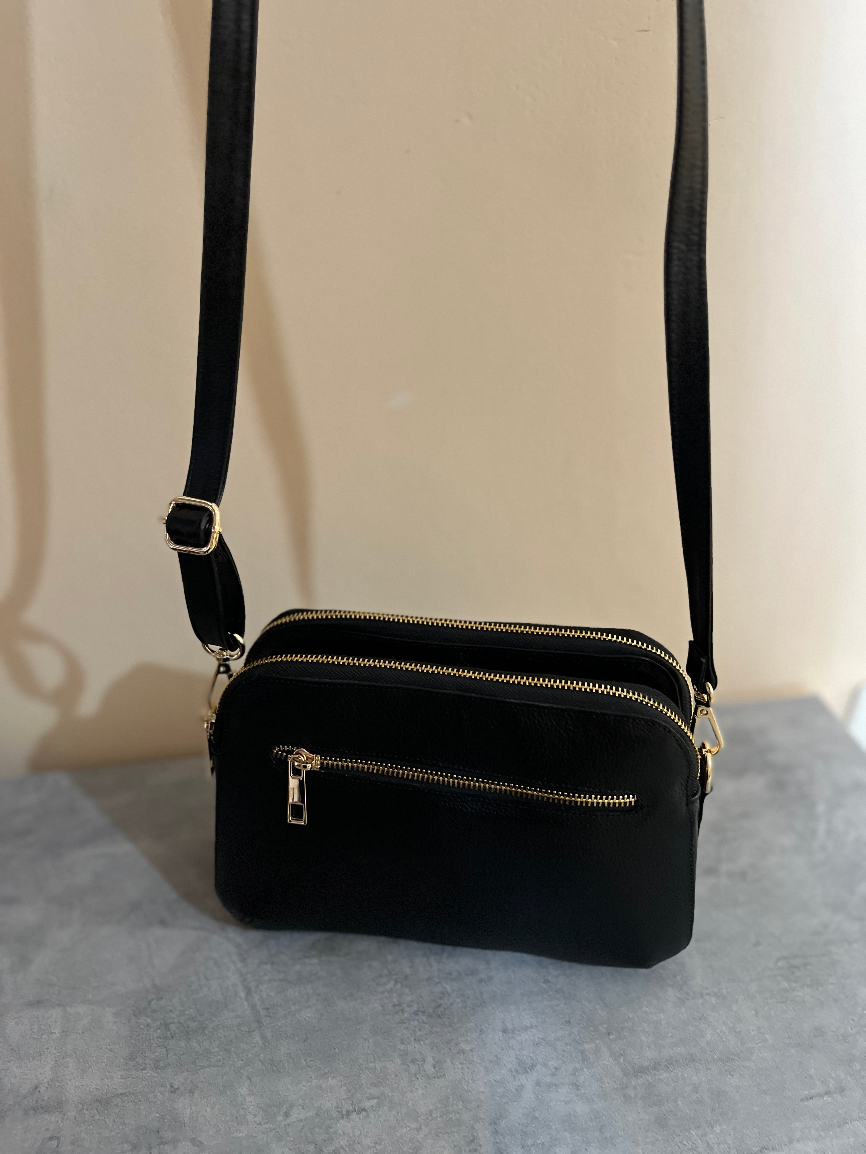 MORRAL DE 100% CUERO