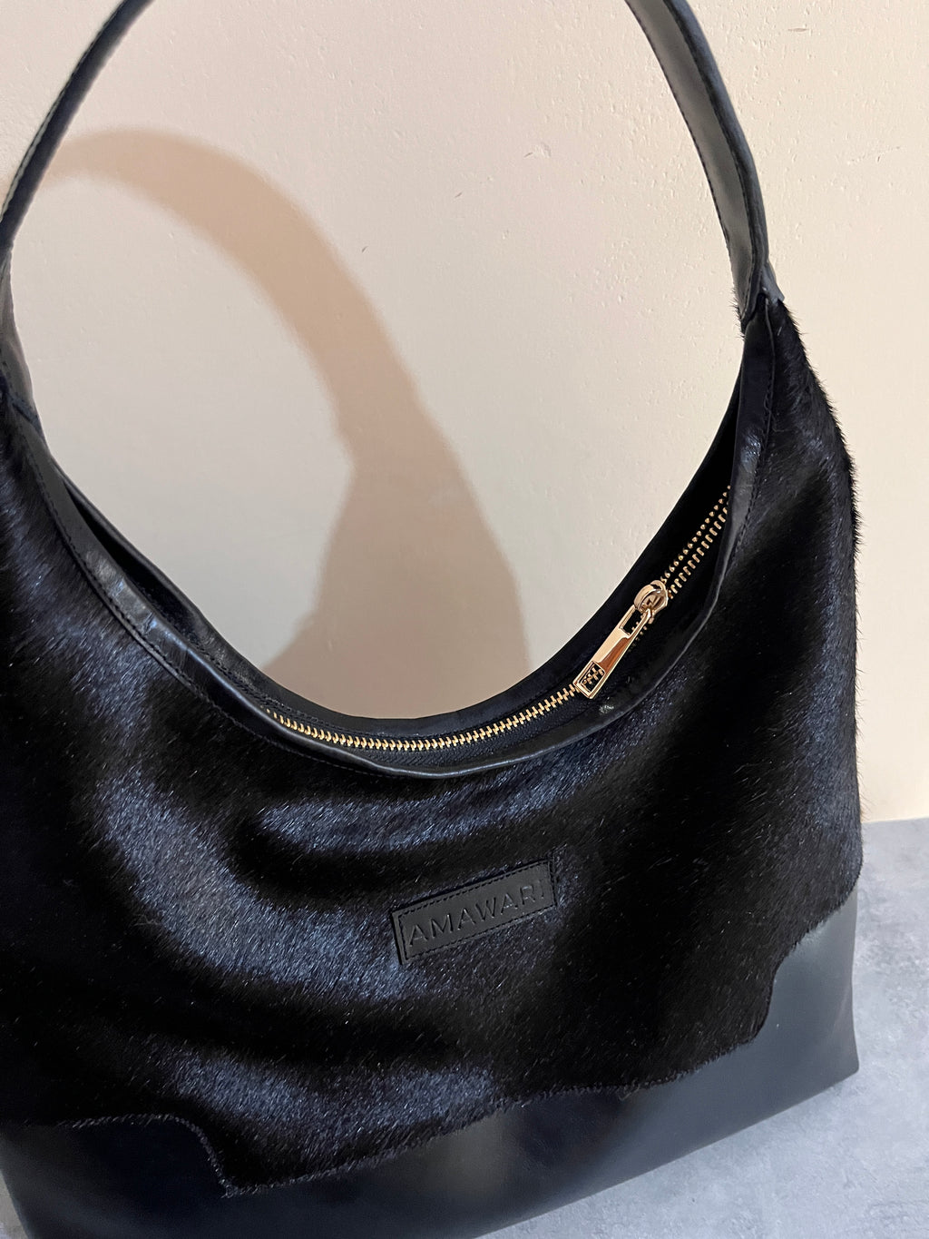 CARTERA HOBO RAFAELA DOS PIEZAS 100% CUERO