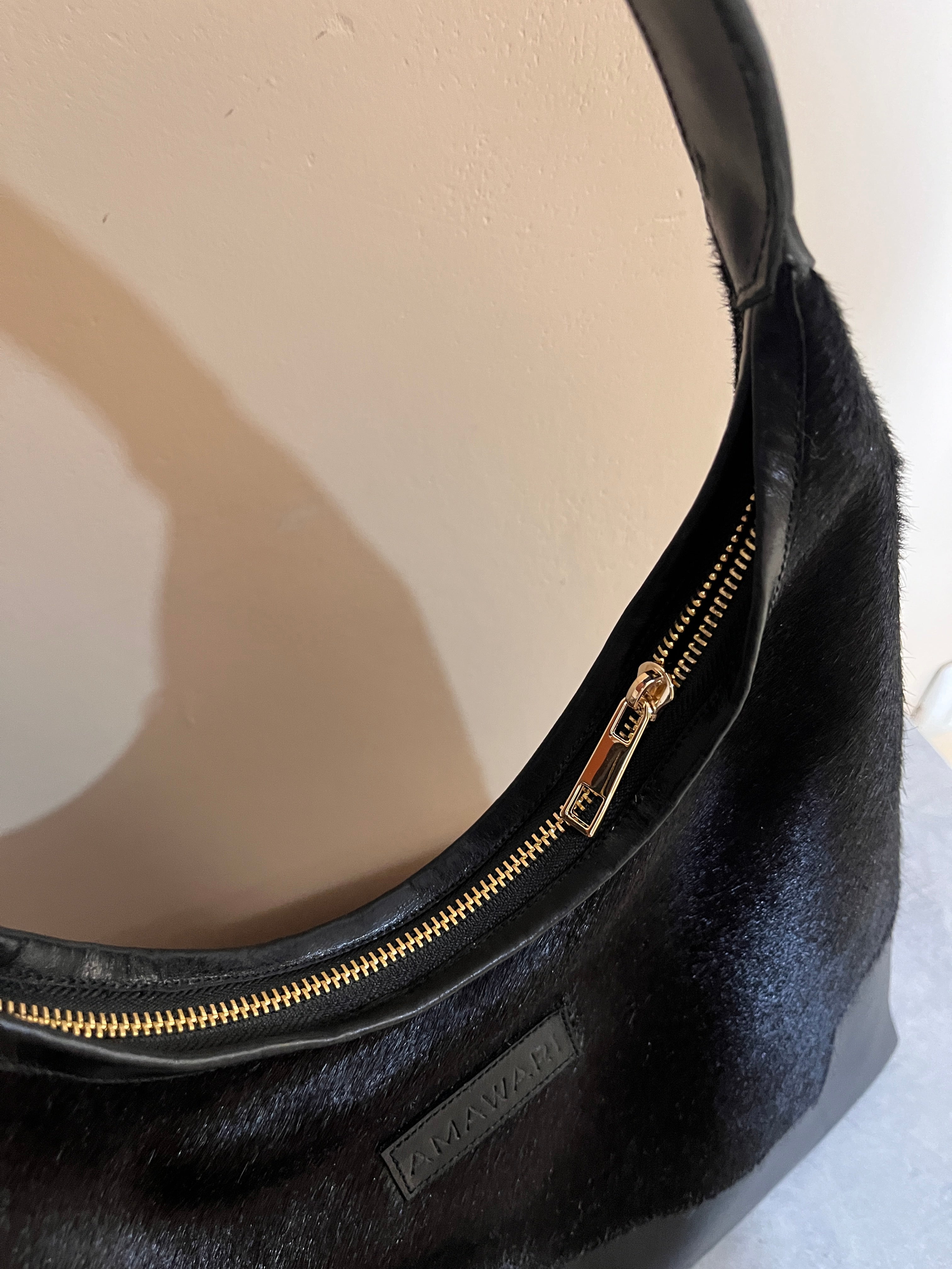 CARTERA HOBO RAFAELA DOS PIEZAS 100% CUERO