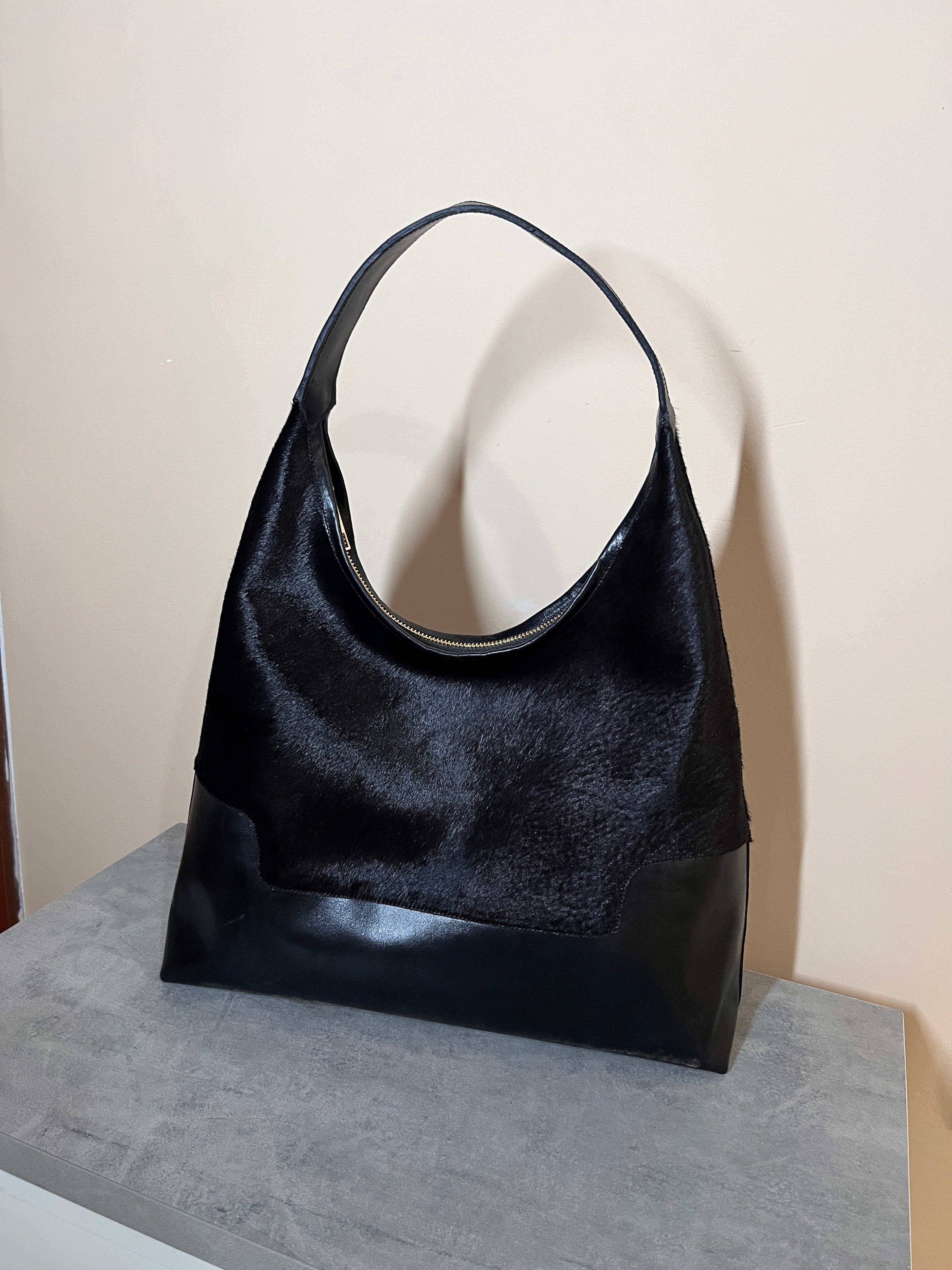 CARTERA HOBO RAFAELA DOS PIEZAS 100% CUERO