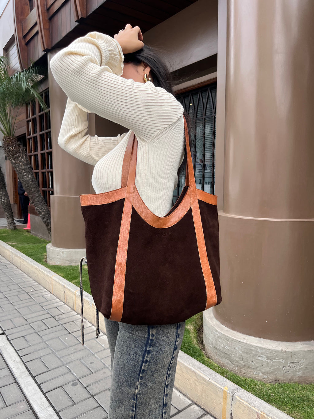 CARTERA ALBA GAMUZON Y CUERO